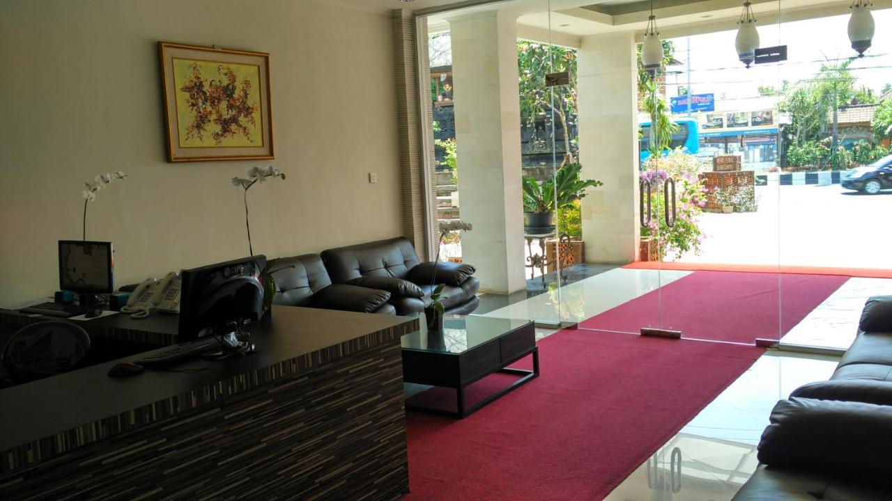 Maxi Hotel Kedonganan Jimbaran  Exterior photo